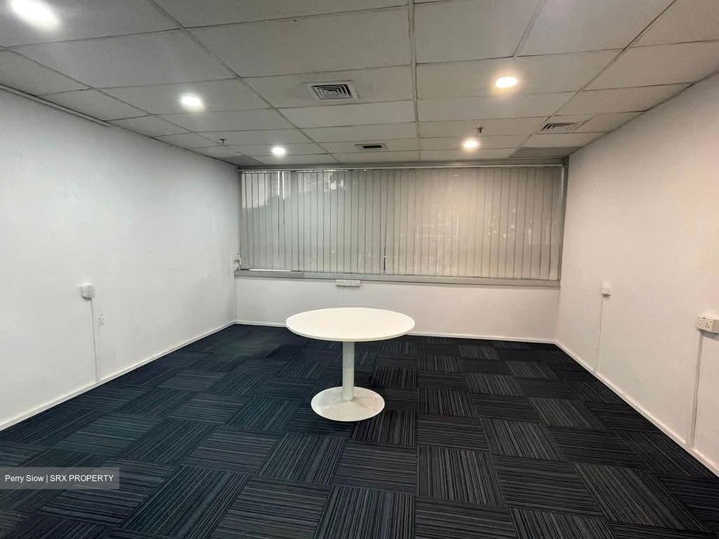 North Bridge Centre (D7), Office #623032121